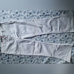 Vintage low waisted London Blues, white front lace-up jeans